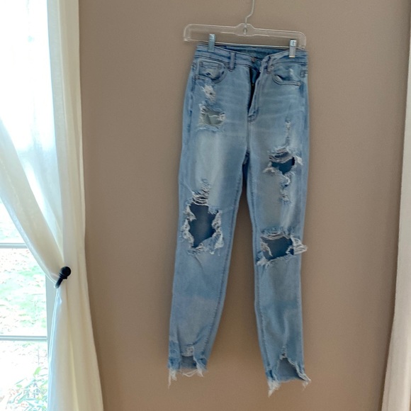 American Eagle ripped jeans - Picture 1 of 5